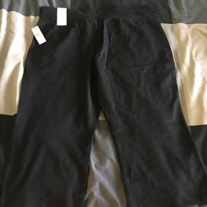 Livi Lane Bryant Yoga Capri. Black. Size 18/20.